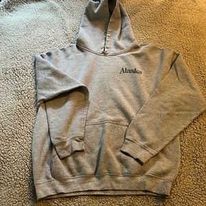 Mens Large ALASKA pullover hooded sweatshirt
